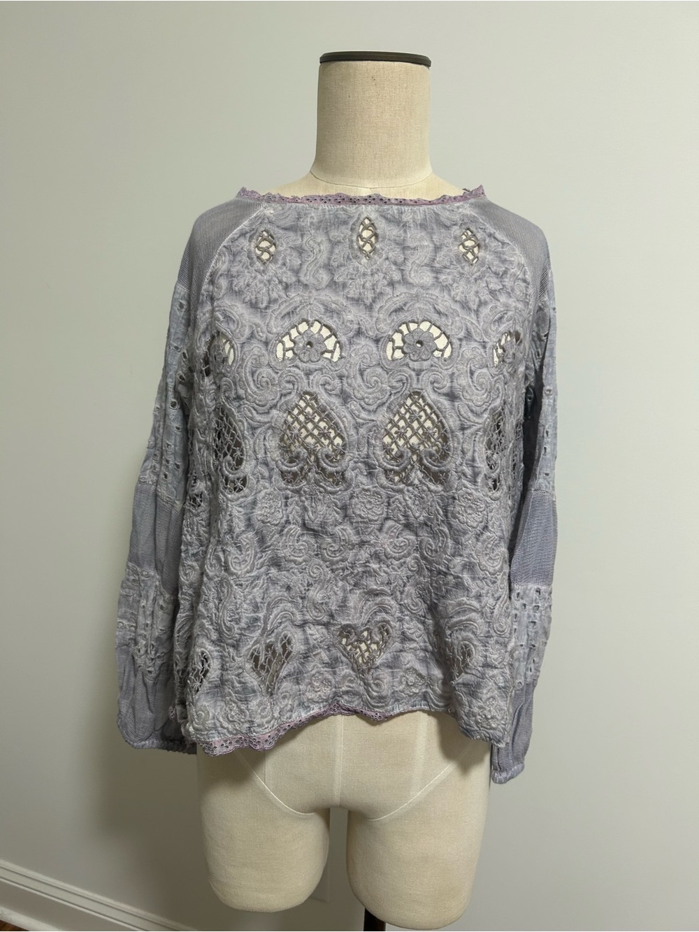 Lace Long-Sleeve Top in Lavender Gray